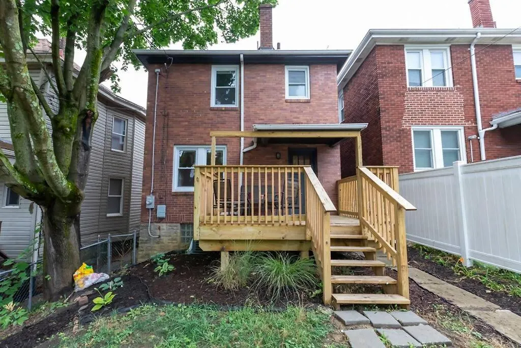 Semesterbostad Craftsmen Charmer With Easy City & Airport Access Pittsburgh