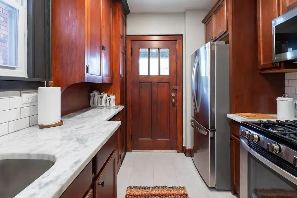 Holiday home Craftsmen Charmer With Easy City & Airport Access Pittsburgh